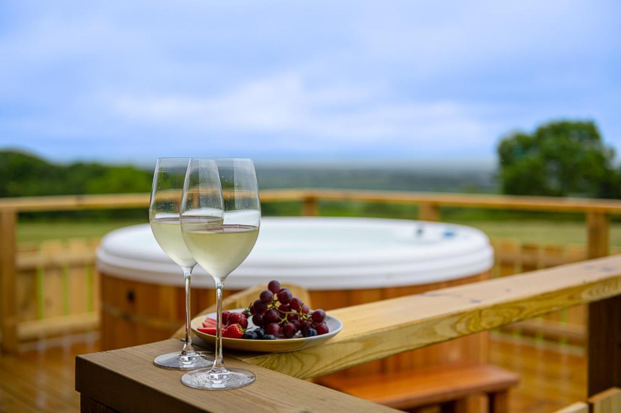 Luxury Log Cabin With A Hot Tub Stone  Экстерьер фото